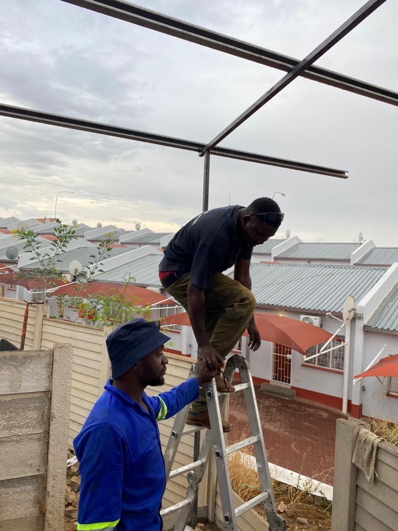 Construction and roof frame