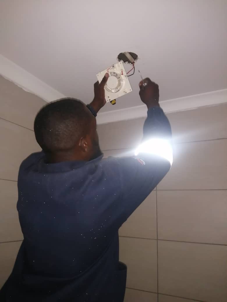 Electrical ceiling installation